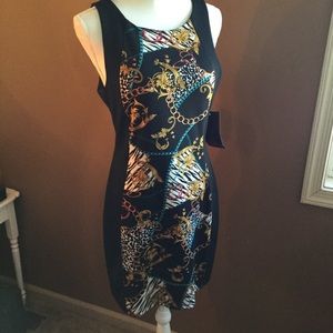 Sleeveless unique design body con dress